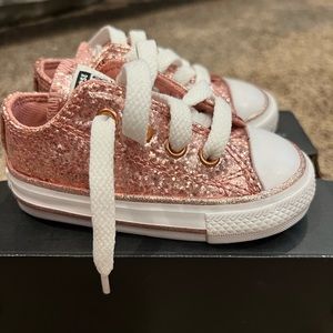 Brand new converse rust pink sparkle sneakers infant size 4